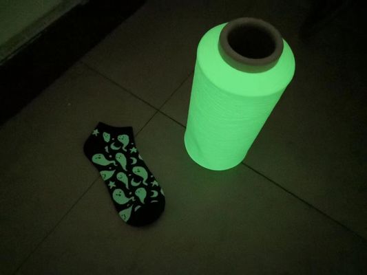 OEM 450D Glow Dark Yarn Inverno Glow Yarn 8 ore Tempo di lucentezza