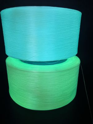 100 metri di filato luminoso che brilla al buio Filato a maglia